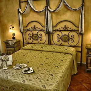 Victoria *** Taormina